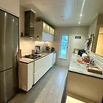 Villa - Quality Detached House With Sauna Nearby Services