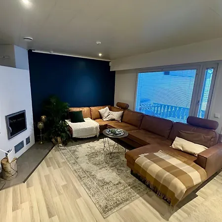 - Quality Detached House With Sauna Nearby Services